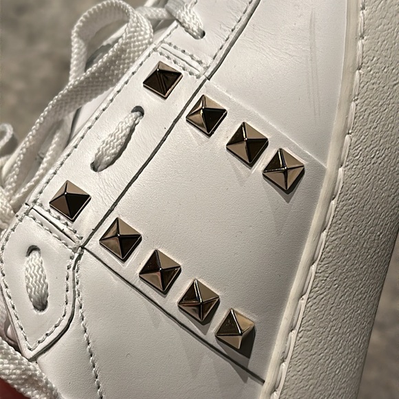 Valentino Garavani Rockstud Sneaker NWOT - Picture 14 of 16